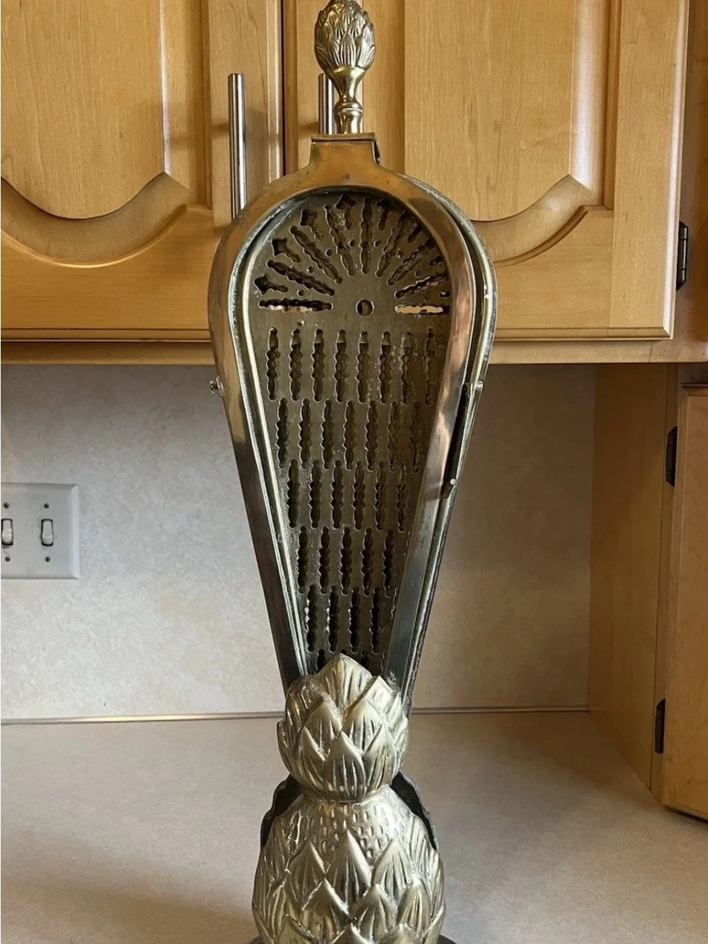 *HARD TO FIND* Vintage Pineapple Brass Peacock Fireplace Fan